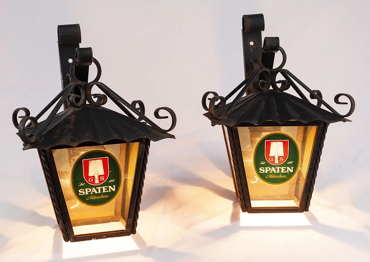 Spaten München, pair of lanterns, 20th century 1