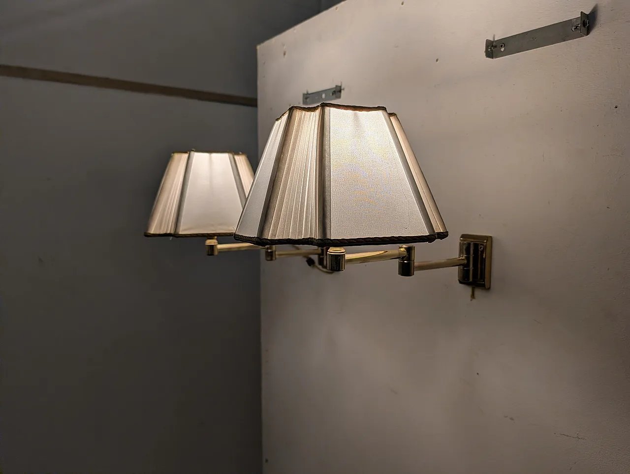 Pair of extendable brass wall lights, 1970s 11