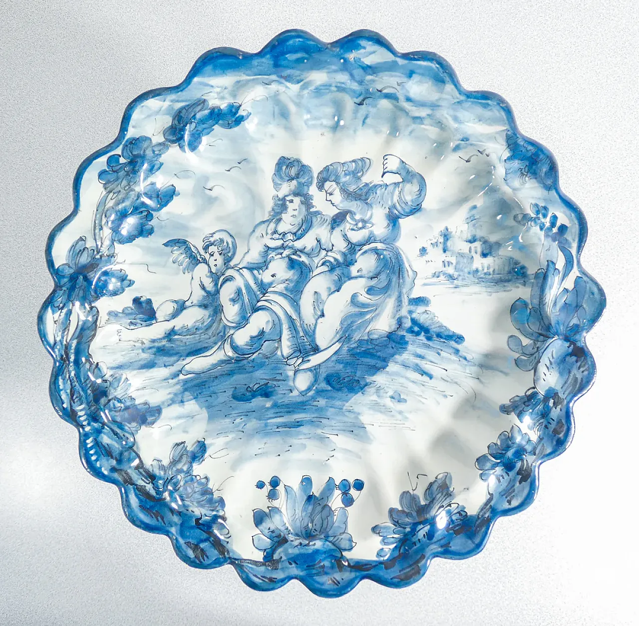 Piatto da parete in maiolica dipinta a mano, primo '900 1