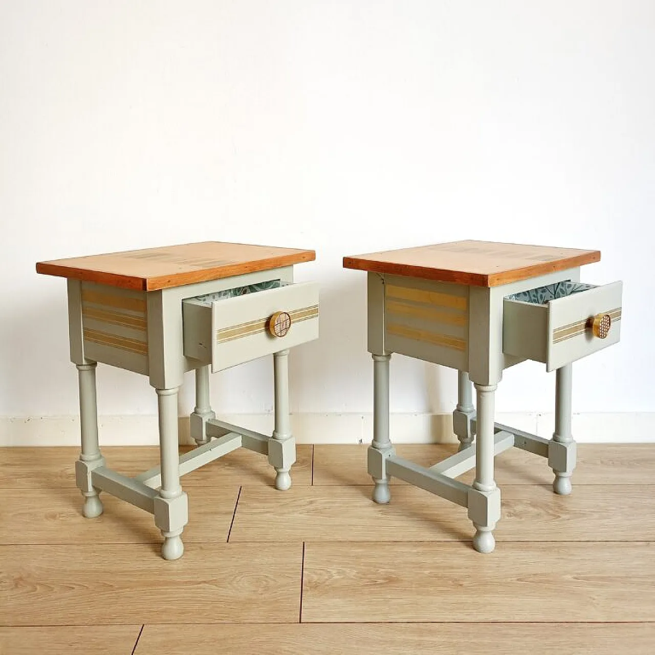 Pair of Royal bedside tables in solid patinated wood, 20th century 3