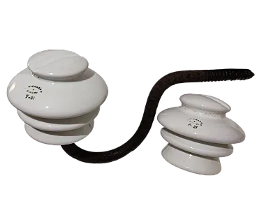 Coppia isolatori elettrici in ceramica di Richard Ginor, anni '30