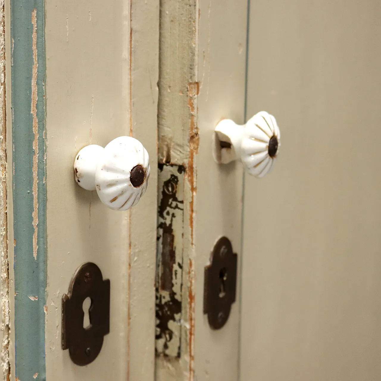 Mobile dispensa in abete laccato, primo '900 4