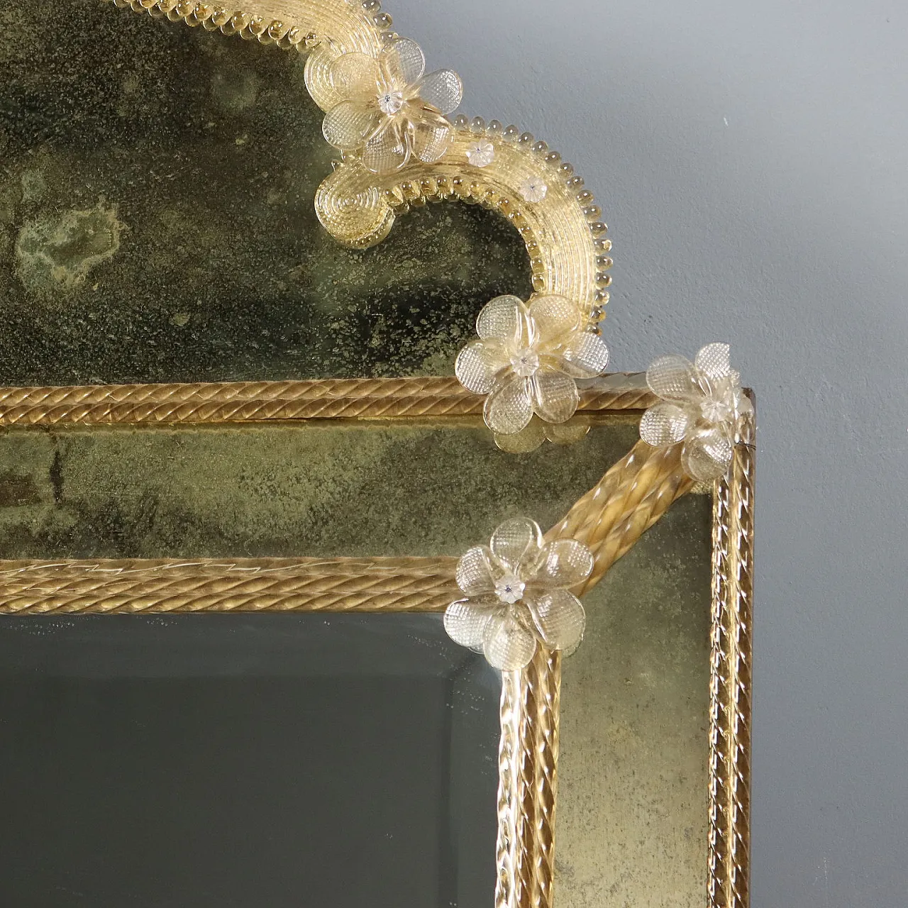 Specchio veneziano con fiori in vetro soffiato, '800 5