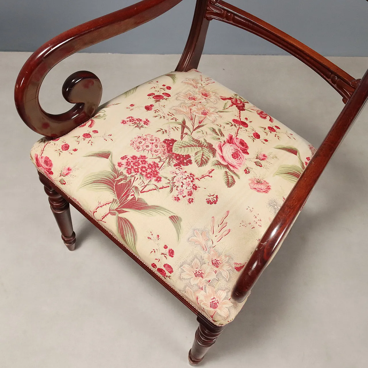 Coppia di poltrone Luigi Filippo in faggio tinto mogano, '900 7