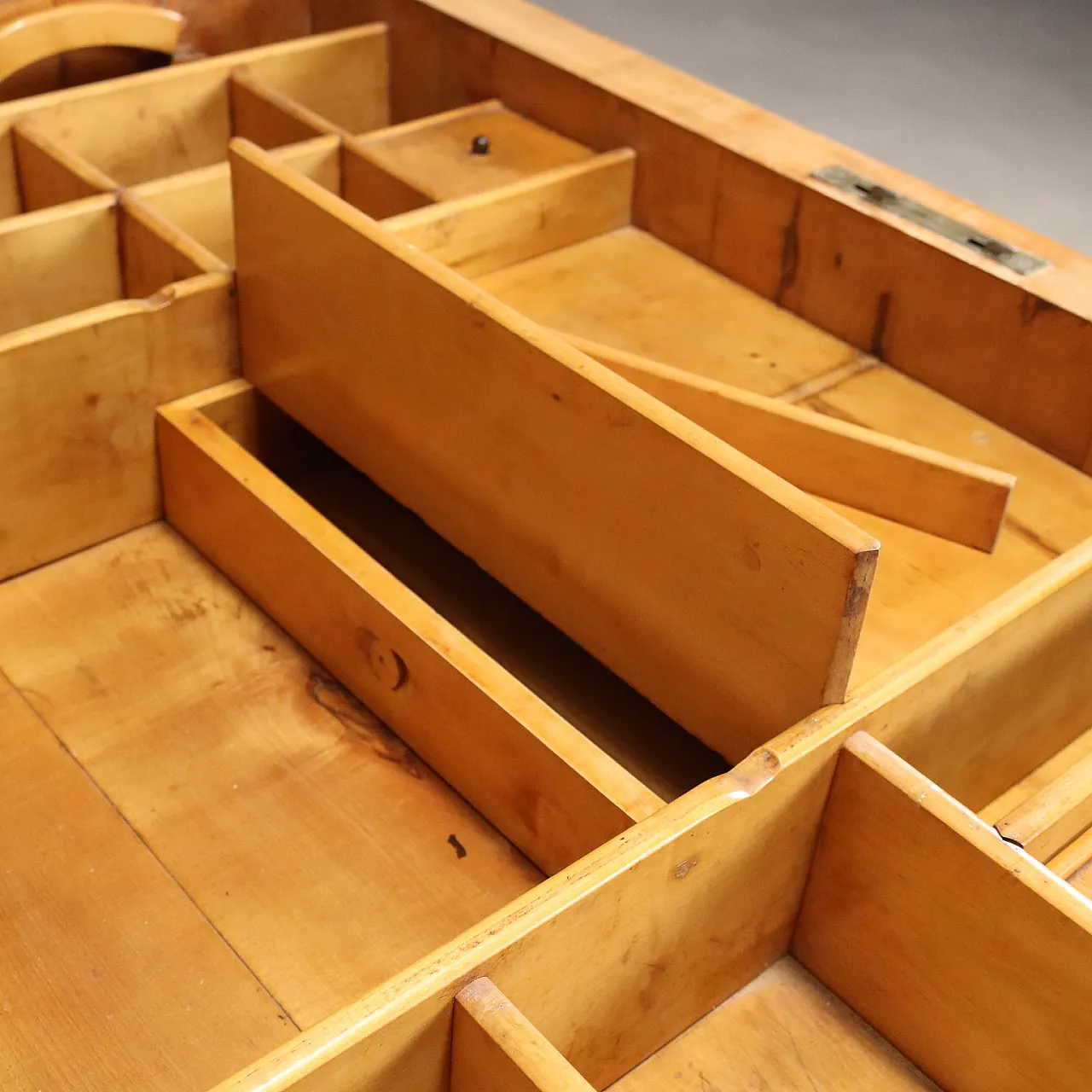 Tavolo da lavoro in noce, metà '800 5