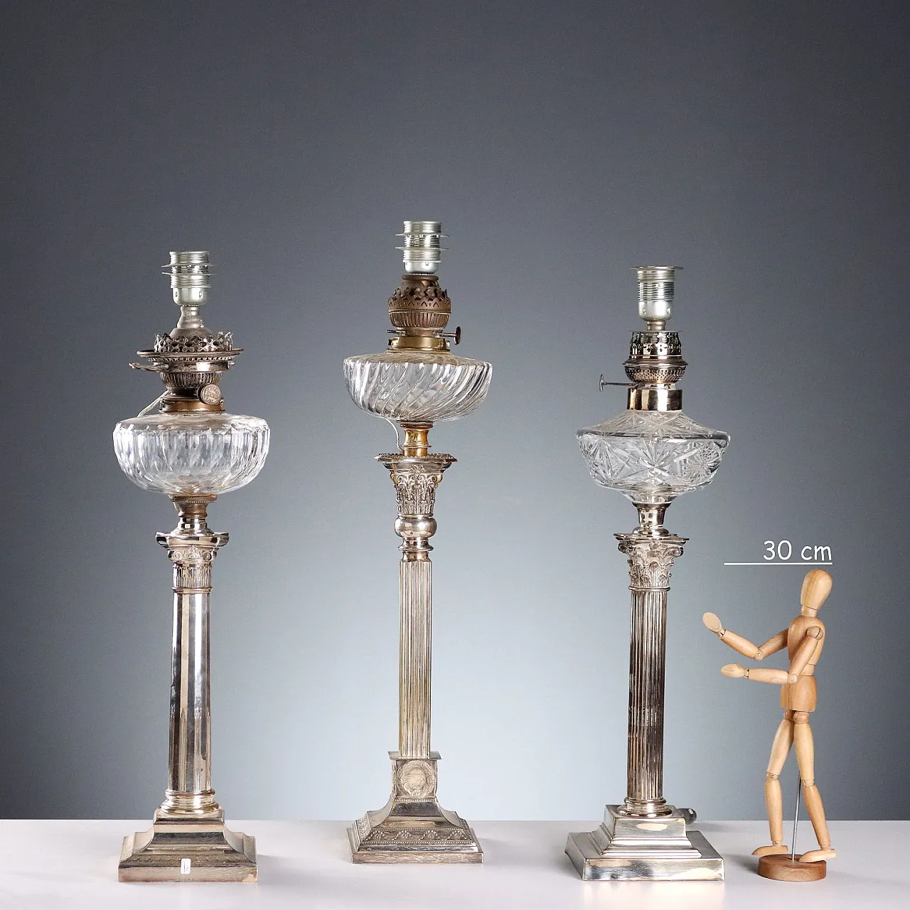 3 Lampade da tavolo in metallo argentato, '900 2