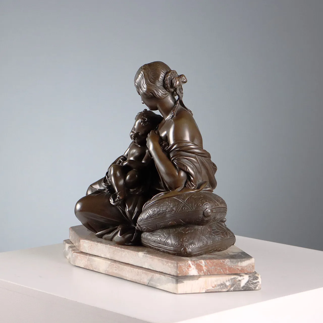 Scultura in bronzo su base in marmo, '900 9