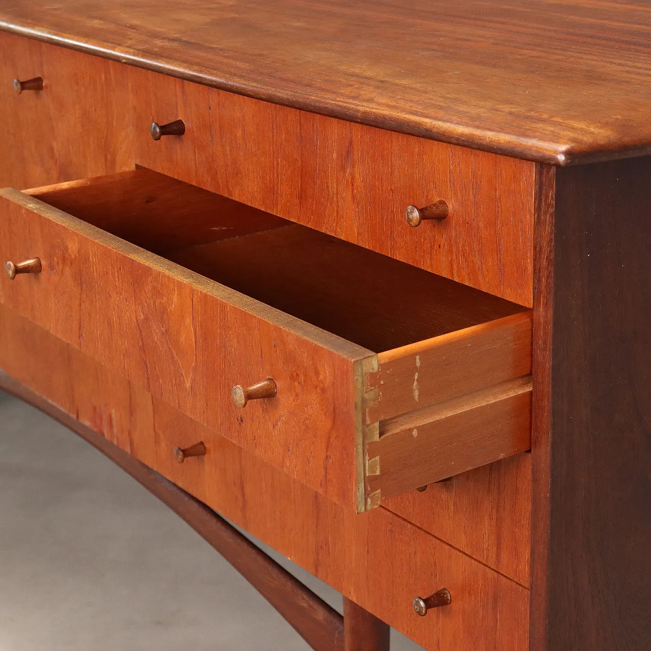 Credenza impiallacciata in teak, '900 5