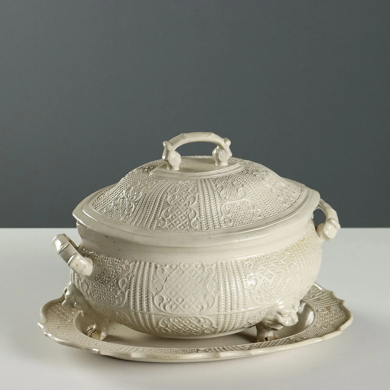 Zuppiera e piatto ovale in terracotta, '700 1