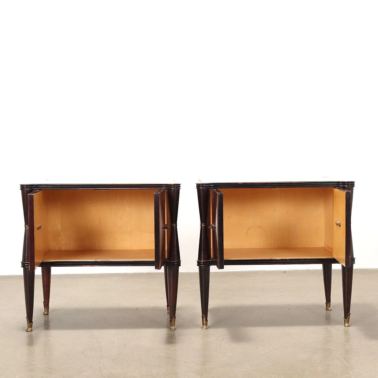 Coppia di comodini in legno, vetro e ottone, anni '50 4