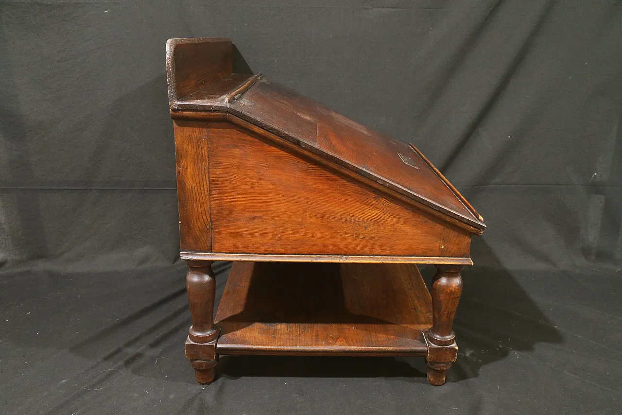 Wooden raised table lectern, late 19th century 9