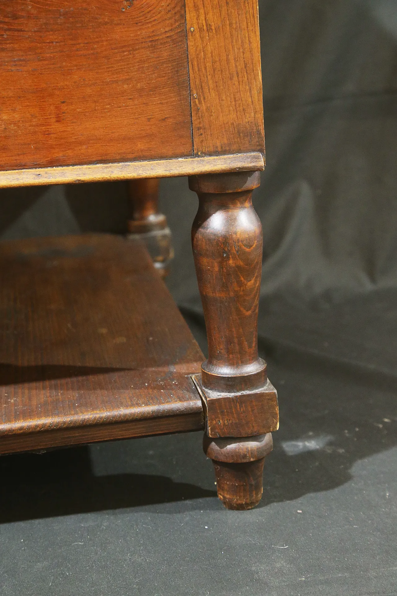 Wooden raised table lectern, late 19th century 20