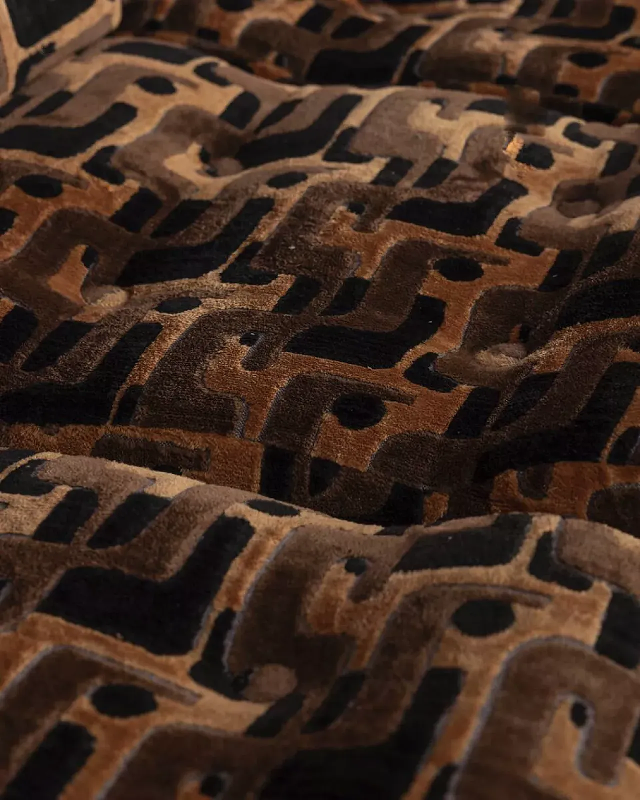 Divano a tre posti in velluto multicolore, anni '70 6