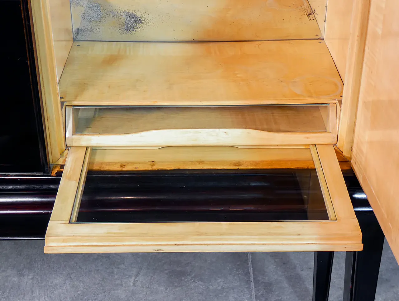 Credenza in legno laccato di Paolo Buffa, metà '900 11