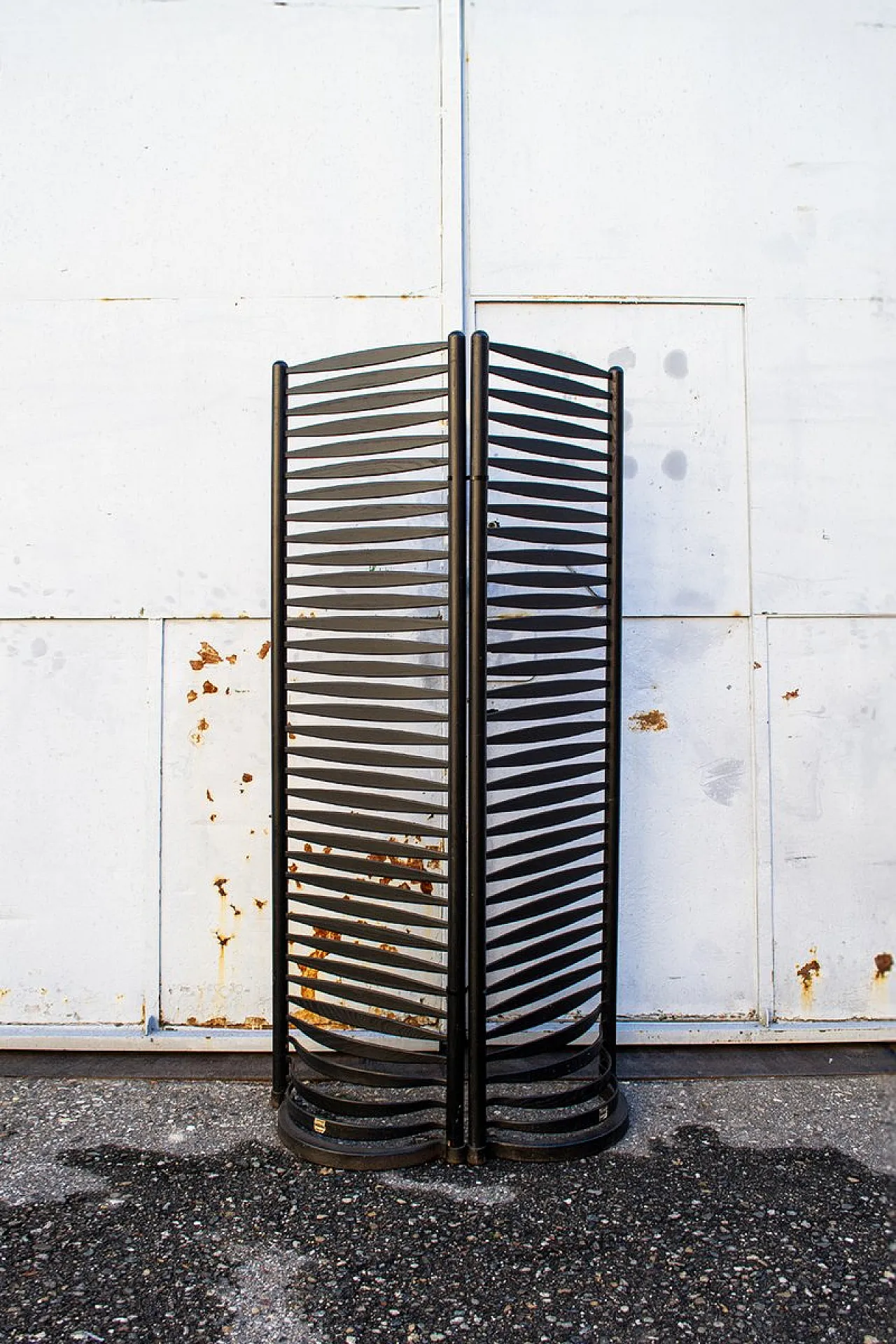 Coppia di paraventi neri di Massimo Morozzi per Mazzei, anni '80 1