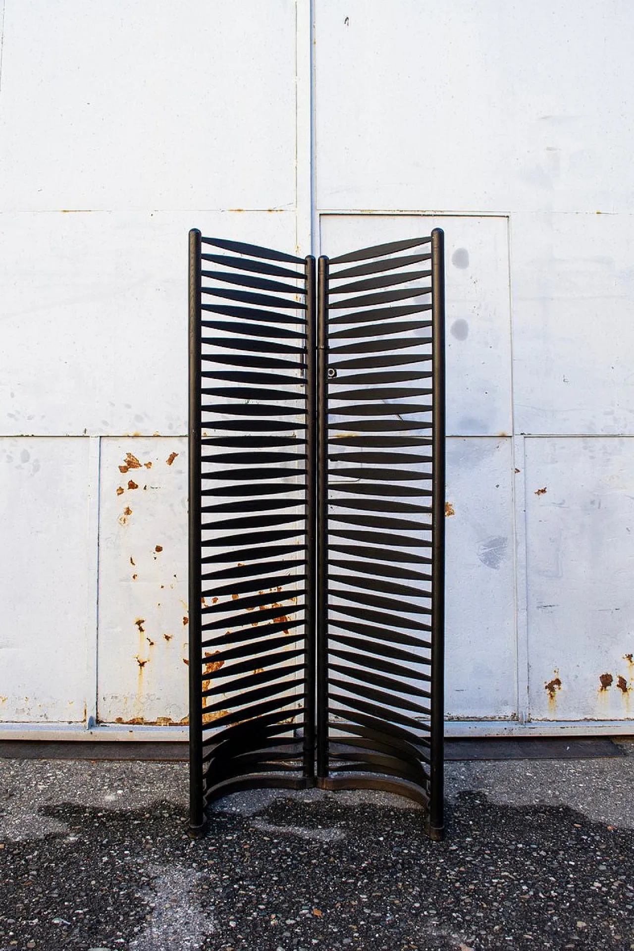 Coppia di paraventi neri di Massimo Morozzi per Mazzei, anni '80 2