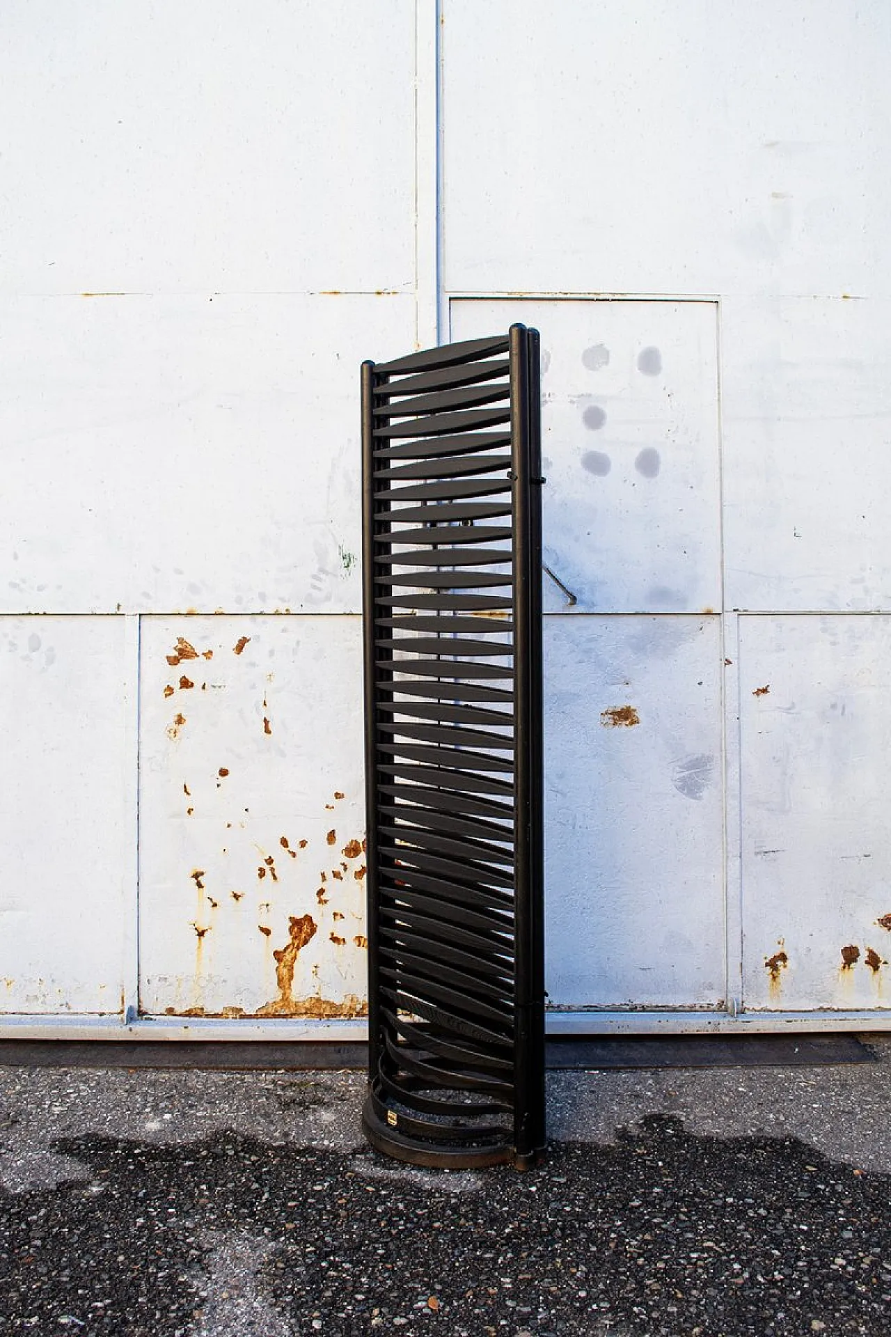 Coppia di paraventi neri di Massimo Morozzi per Mazzei, anni '80 3