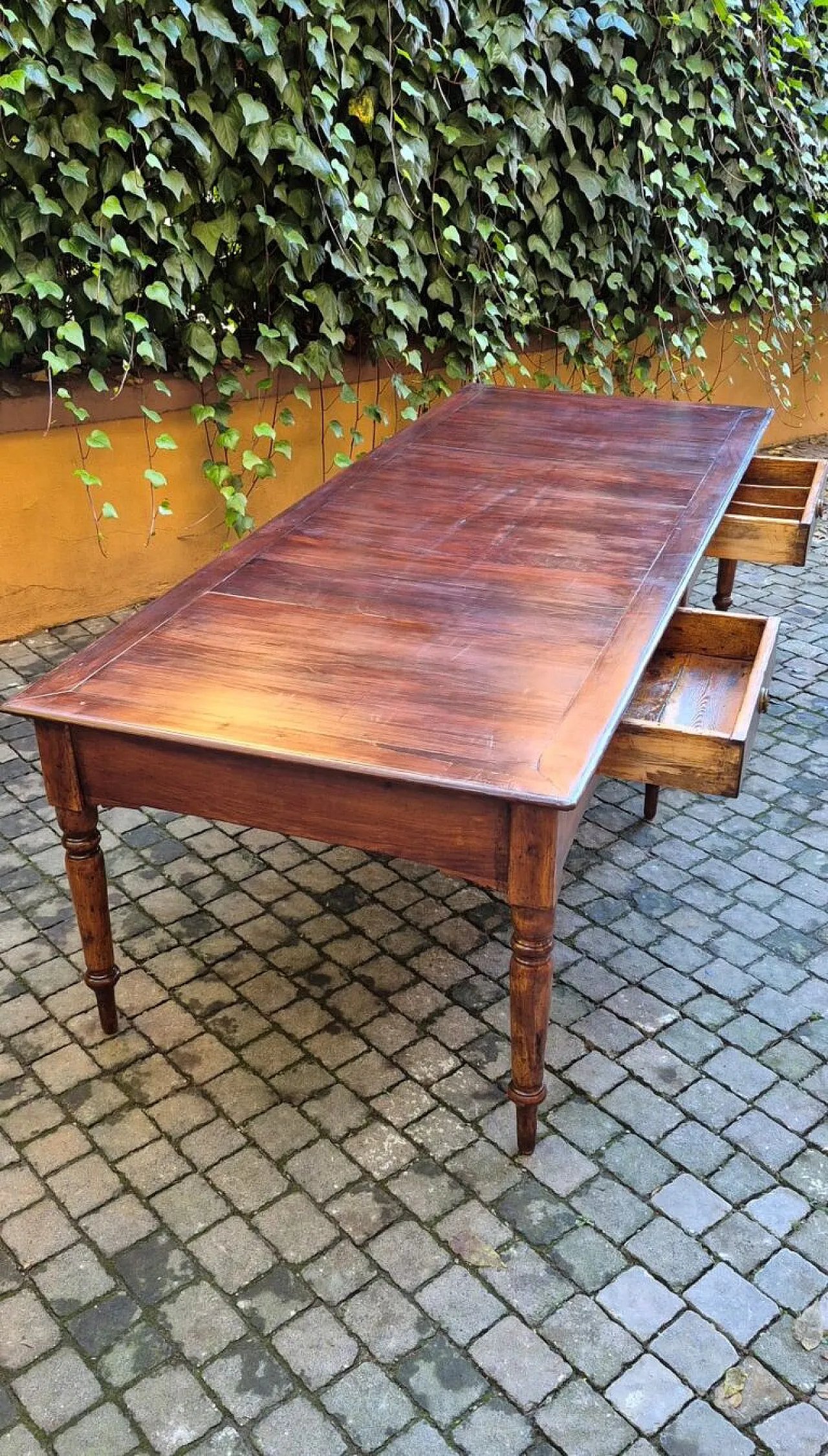 Marche 6-legged cherry table, 19th century 5