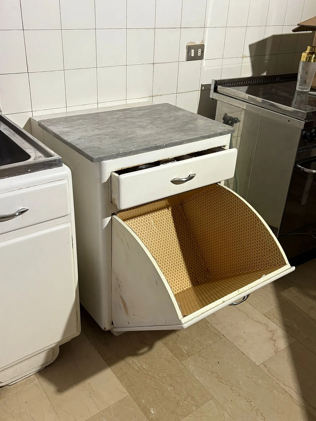 Modular kitchen in enamelled metal, 1950s 4