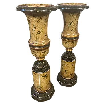 Coppia di vasi Art Deco in finto marmo laccato legno, metà '900