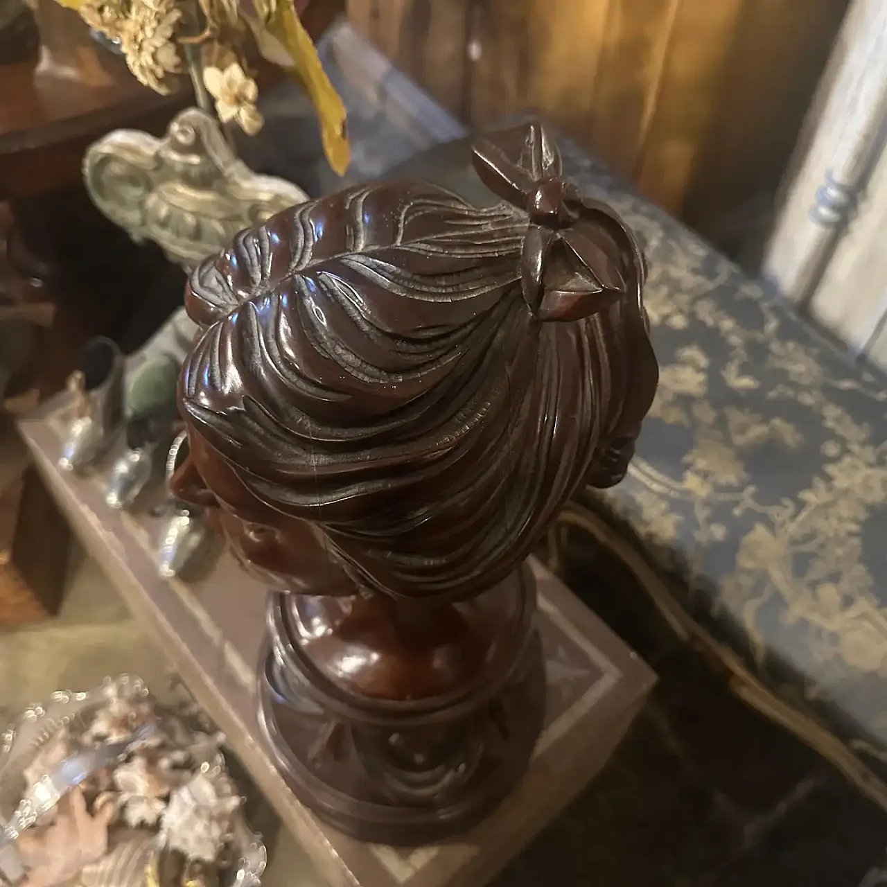 Busto di giovane donna, scultura in legno, primo '900 11
