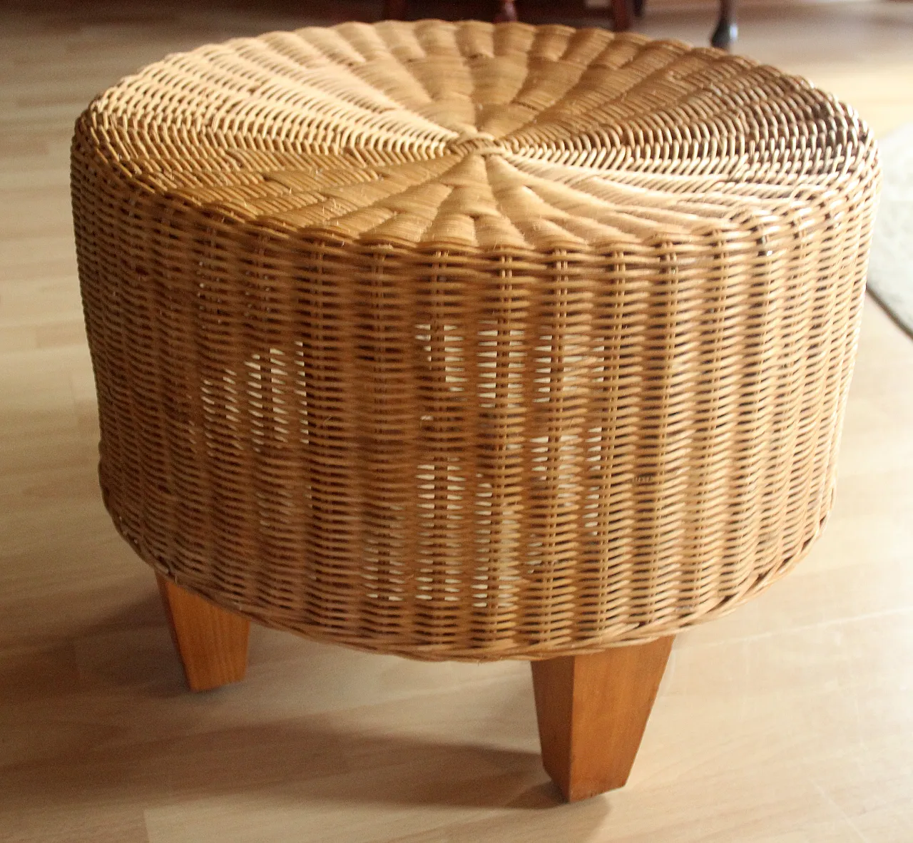 Round side table ottoman made of rattan, bamboo and wood, anni '70 5