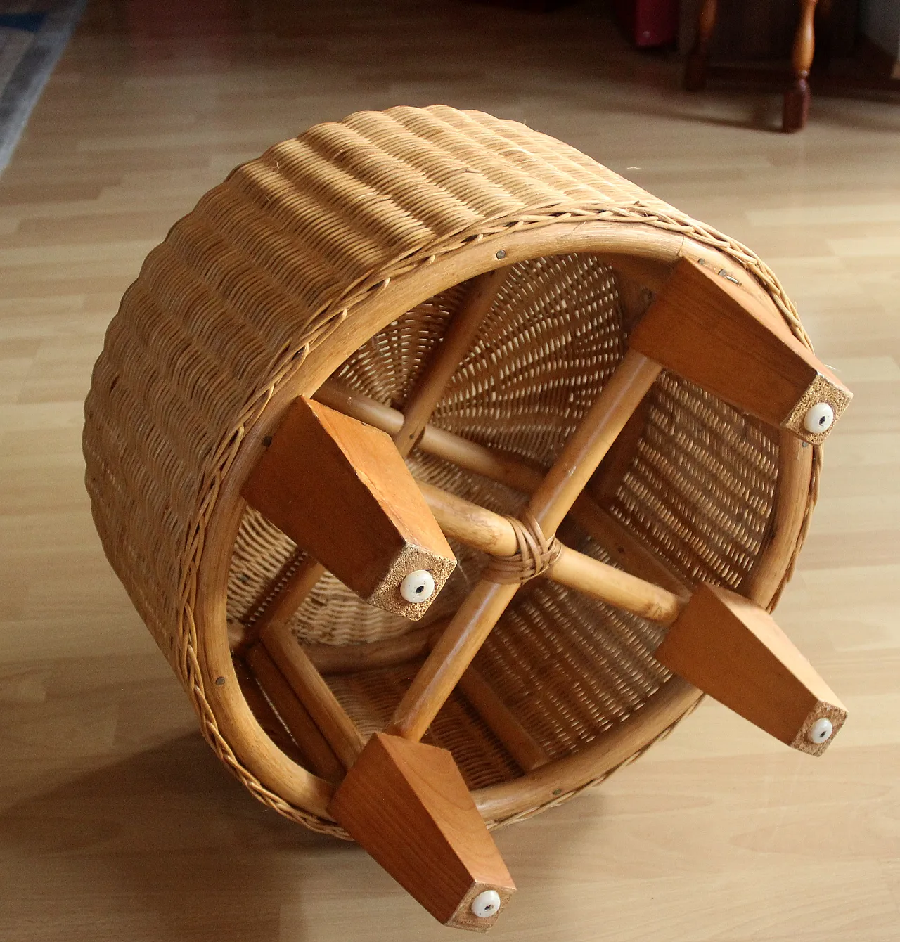 Round side table ottoman made of rattan, bamboo and wood, anni '70 6