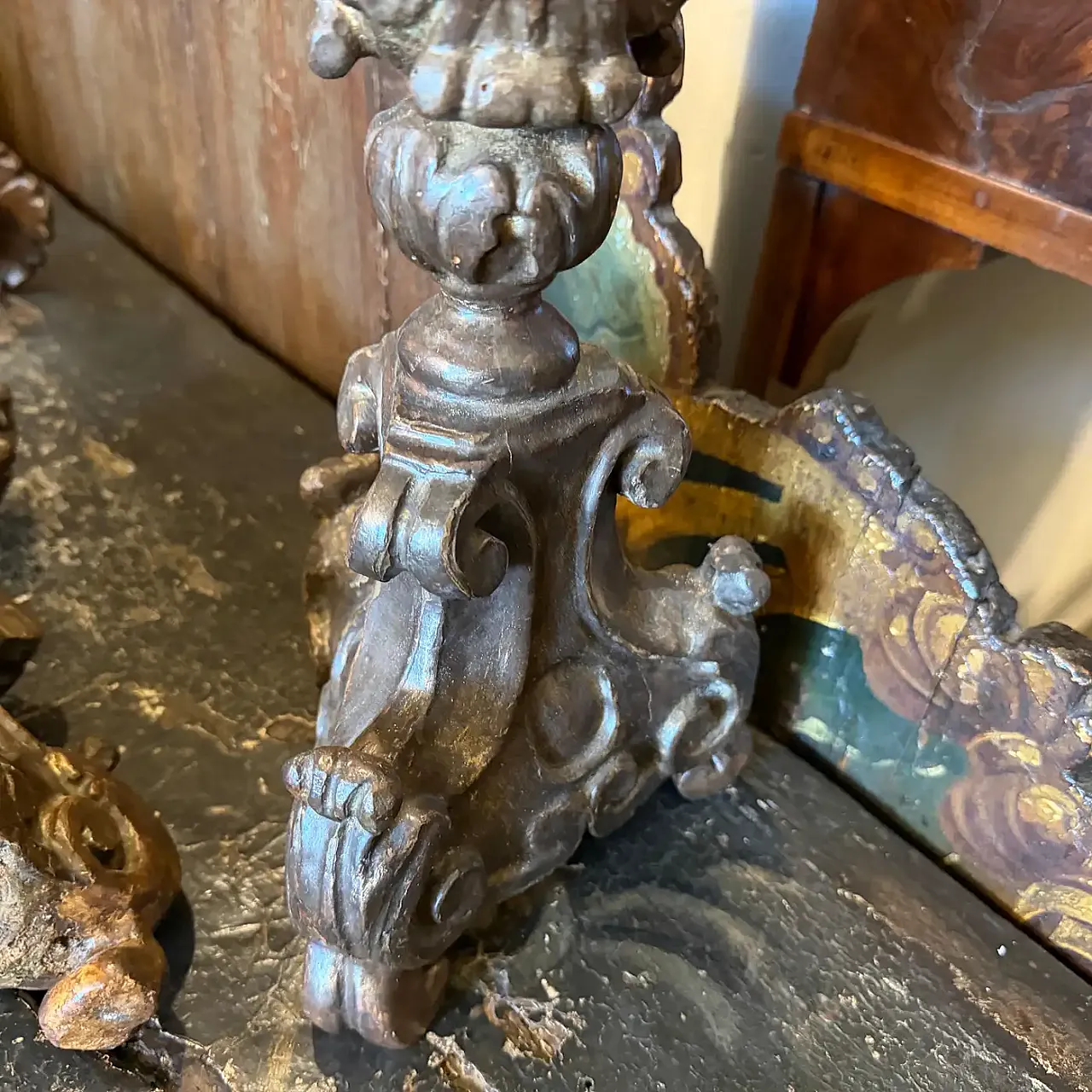 Pair of Louis XVI hand-carved wooden candlesticks, 19th century 5