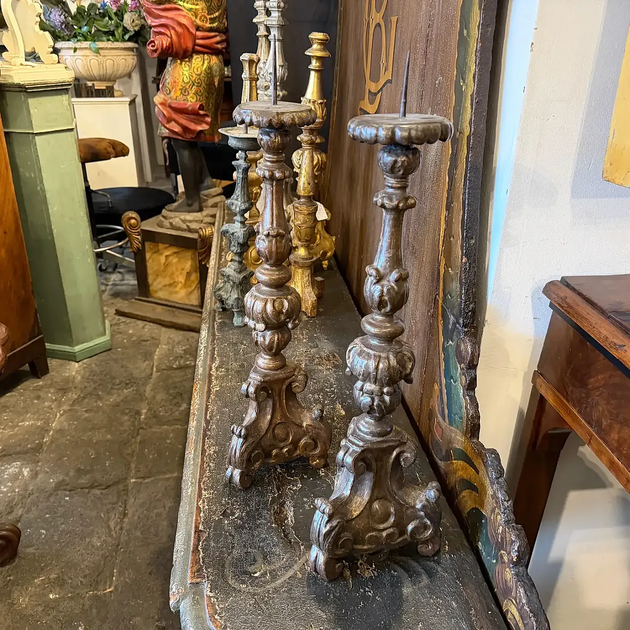 Pair of Louis XVI hand-carved wooden candlesticks, 19th century 8