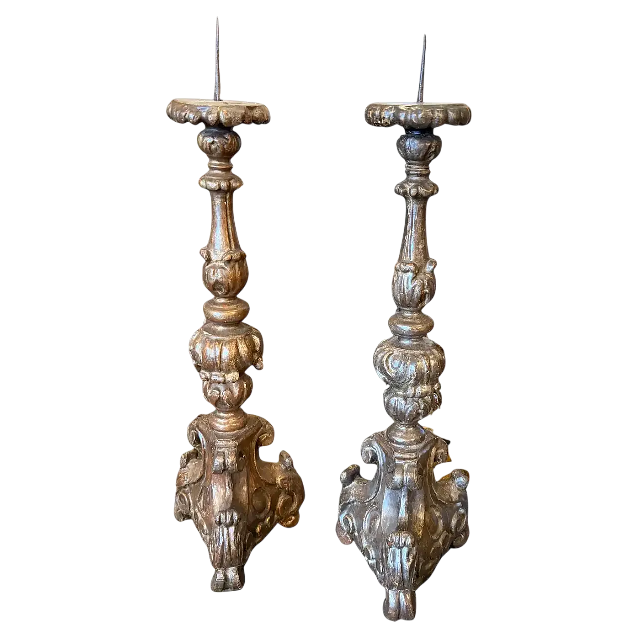 Pair of Louis XVI hand-carved wooden candlesticks, 19th century 10
