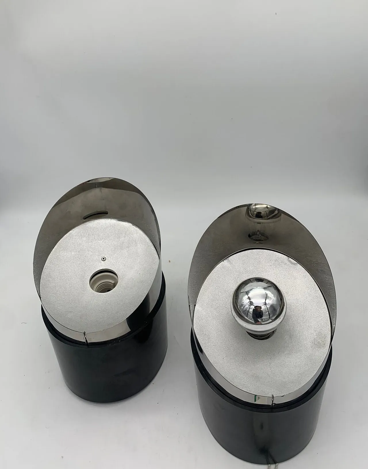 Coppia di applique in plastica e acciaio di Luci, anni '70 2