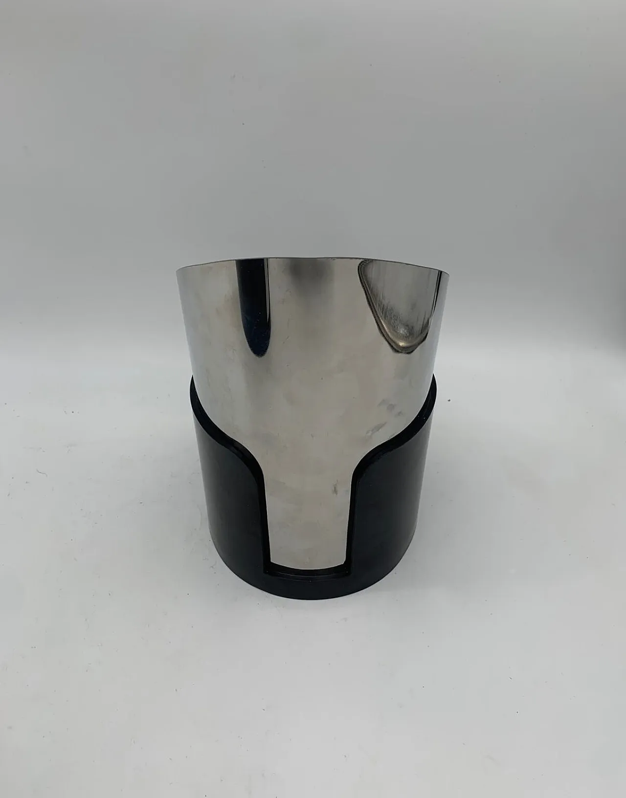 Coppia di applique in plastica e acciaio di Luci, anni '70 5