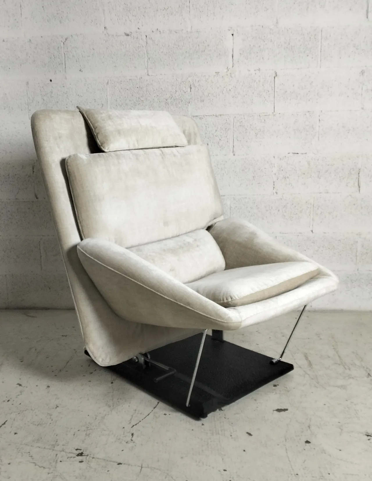 Reclining lounge chair by Vittorio Introini for Saporiti, 70s 2