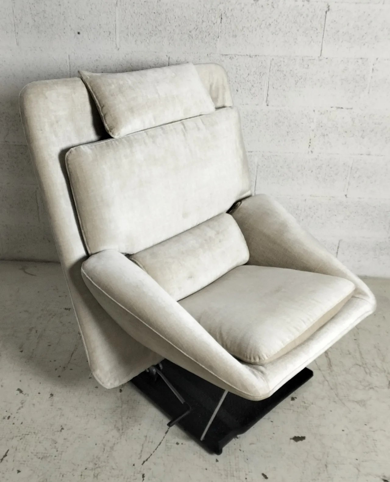 Reclining lounge chair by Vittorio Introini for Saporiti, 70s 3