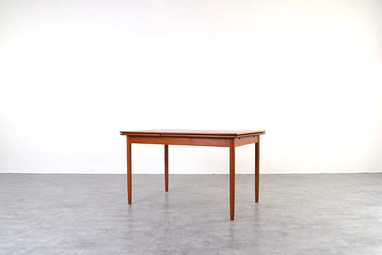Mid-Century Danish Teak Extendable Dining Table, 1960s 2