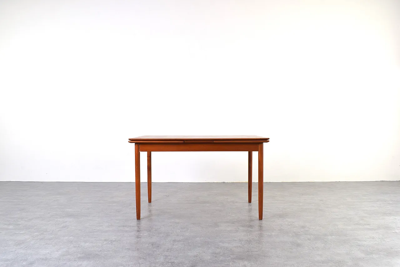 Mid-Century Danish Teak Extendable Dining Table, 1960s 3