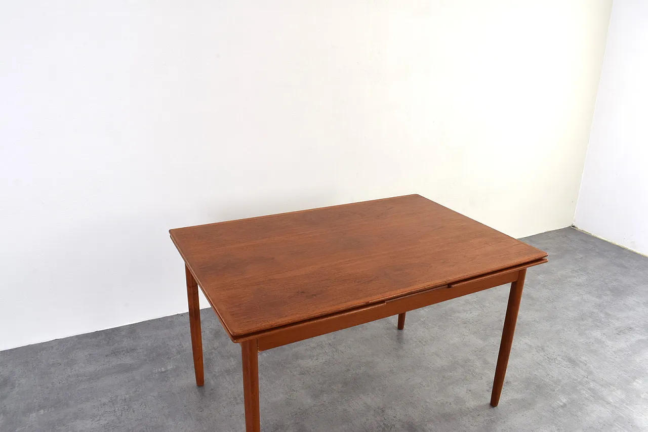 Mid-Century Danish Teak Extendable Dining Table, 1960s 12