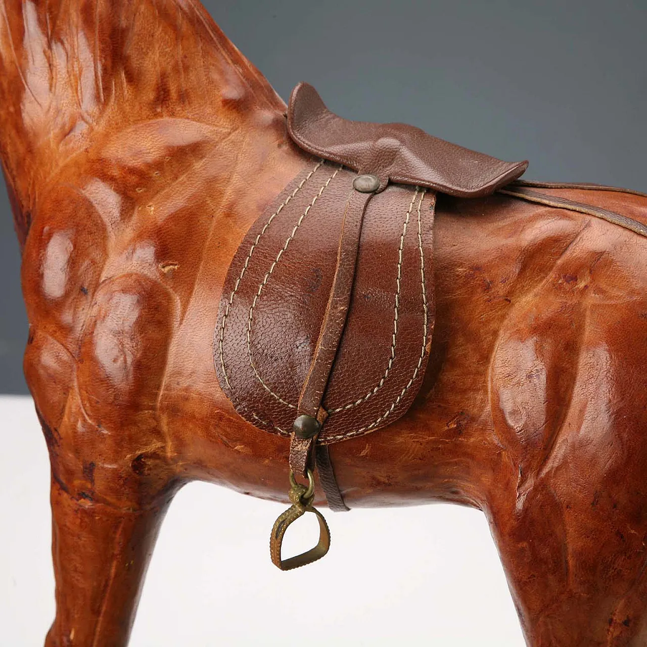 Scultura raffigurante cavallo rivestito in pelle, '900 7