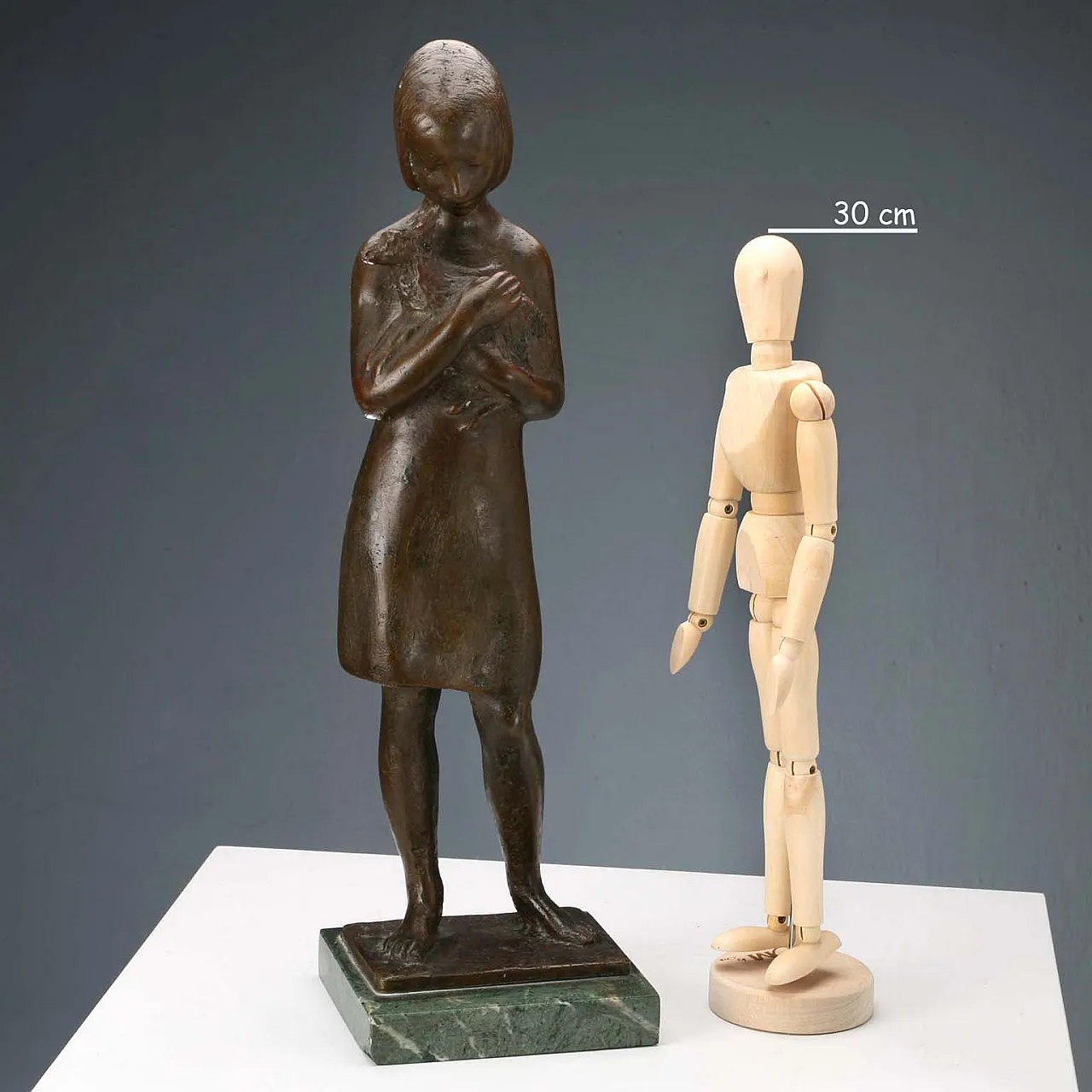 Bronze sculpture on marble base depicting shepherdess, 20th century 2