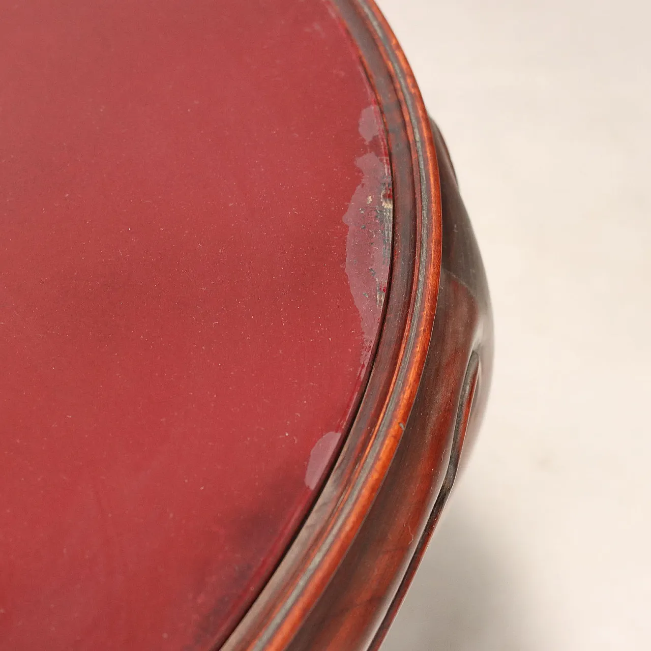 Tavolino in mogano con piano in vetro opalino, primo '900 6