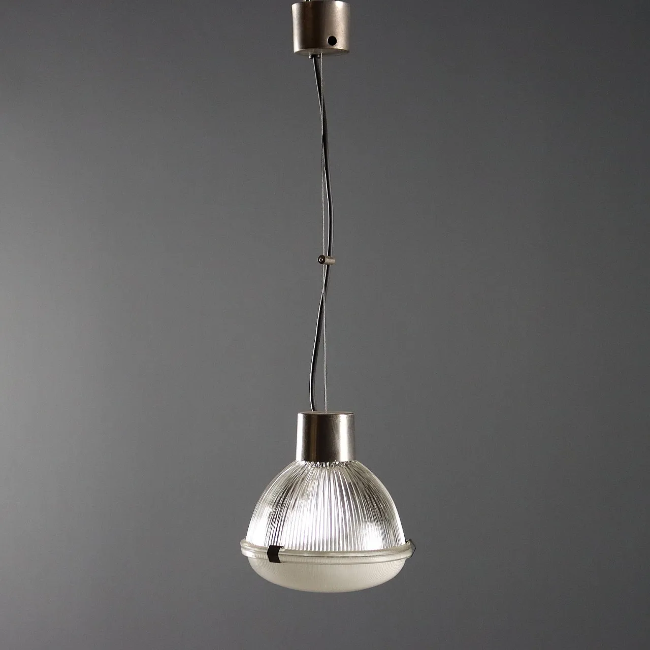 Coppia di lampade modello 4409 in ottone, metallo e vetro, '900 5