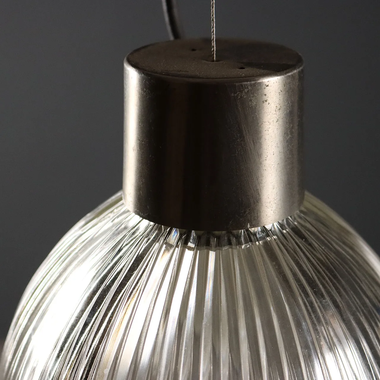 Coppia di lampade modello 4409 in ottone, metallo e vetro, '900 8