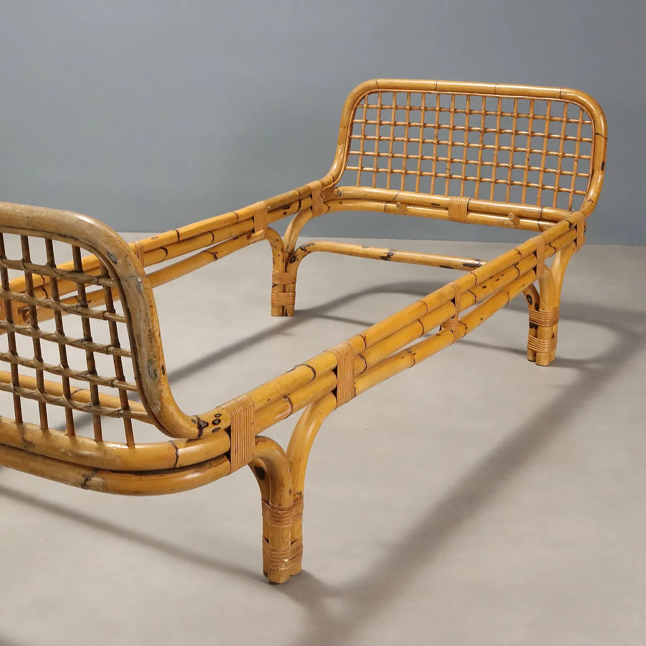 Pair of single beds in bamboo and wicker, 1970s 9