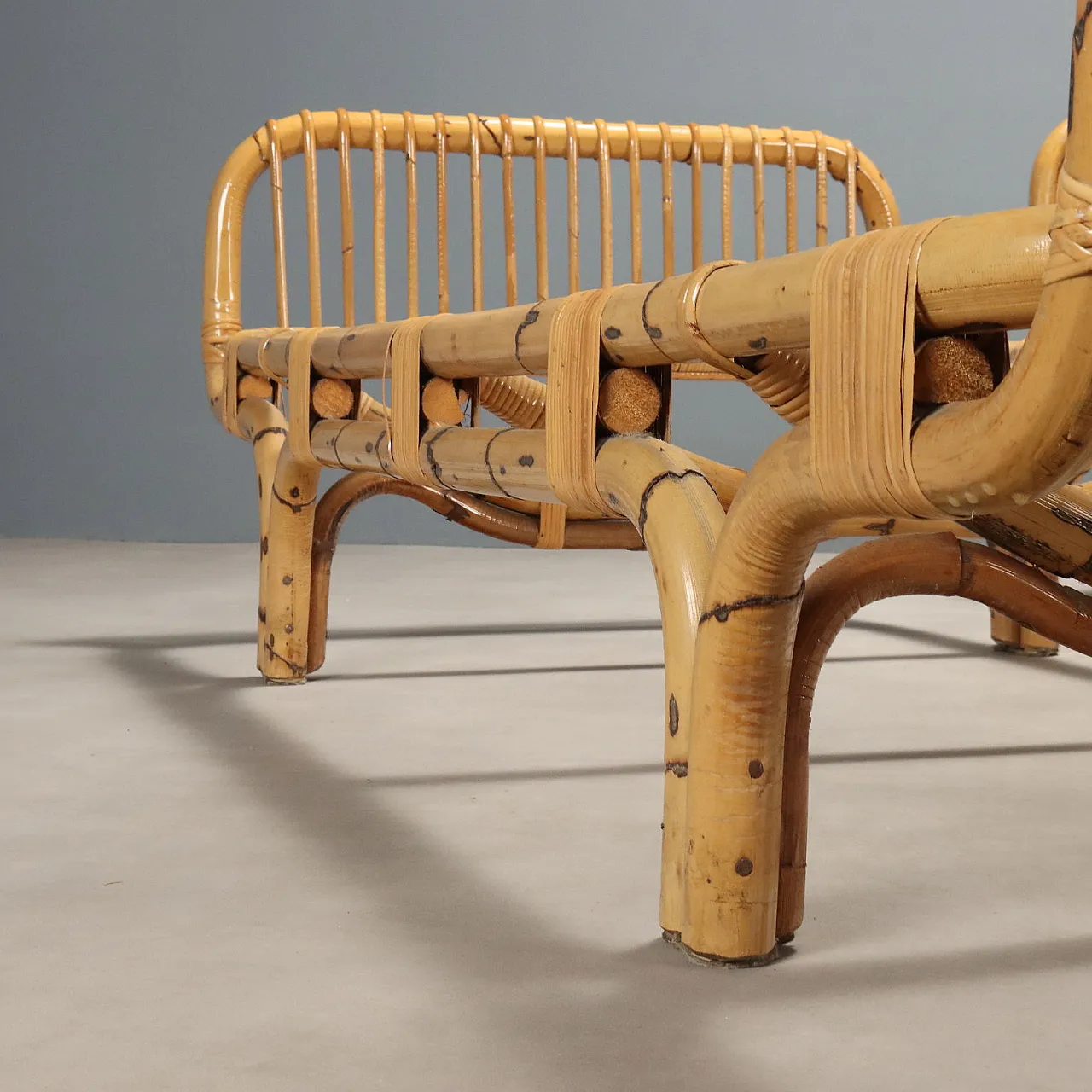 Pair of single beds in bamboo and wicker, 1970s 10