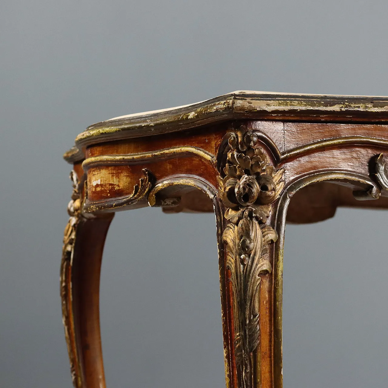 Tavolino in stile tardo barocco con piano in marmo, '900 3