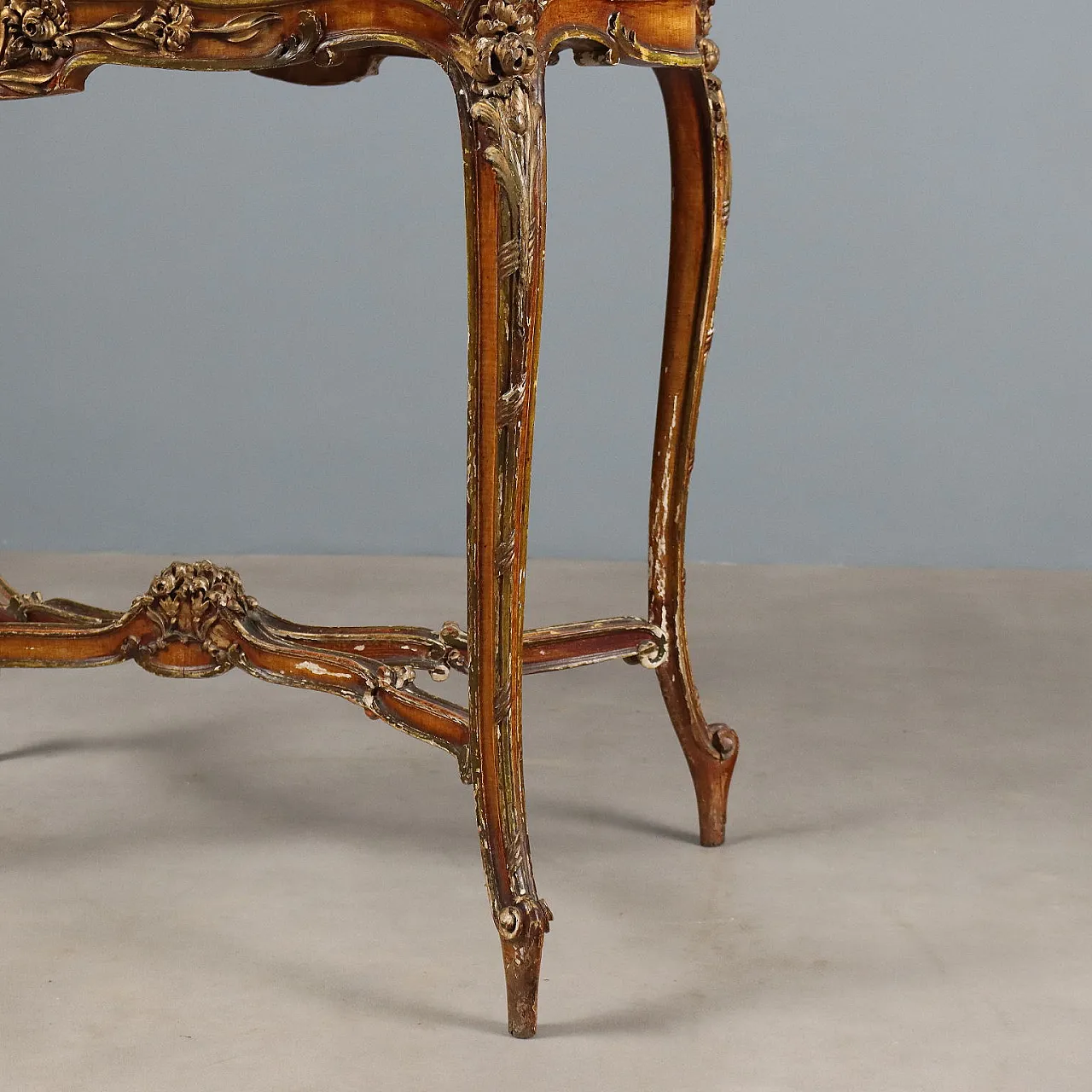 Tavolino in stile tardo barocco con piano in marmo, '900 5