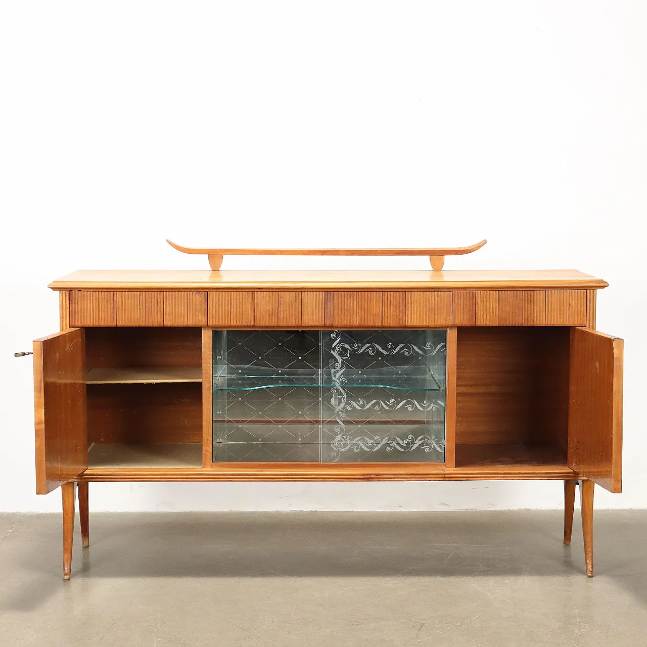Buffet cabinet in cherry veneer and glass, 1950s 3