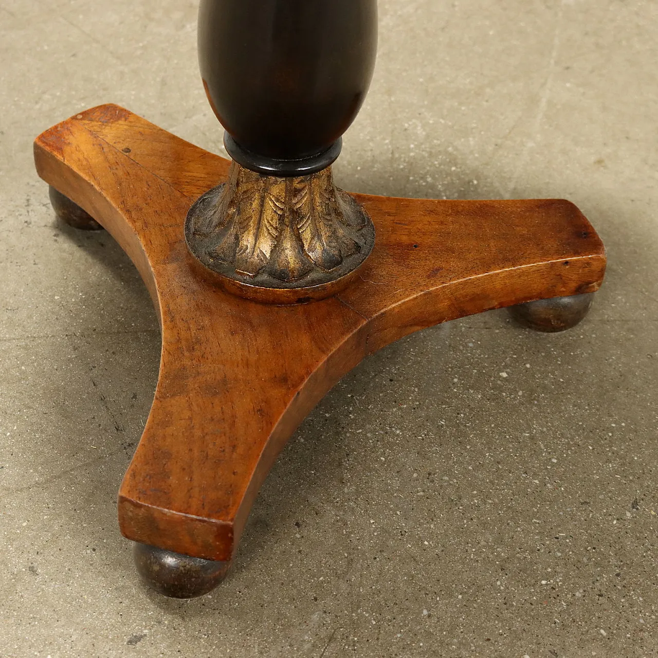 Coppia di tavolini in legno in stile Impero, '900 6