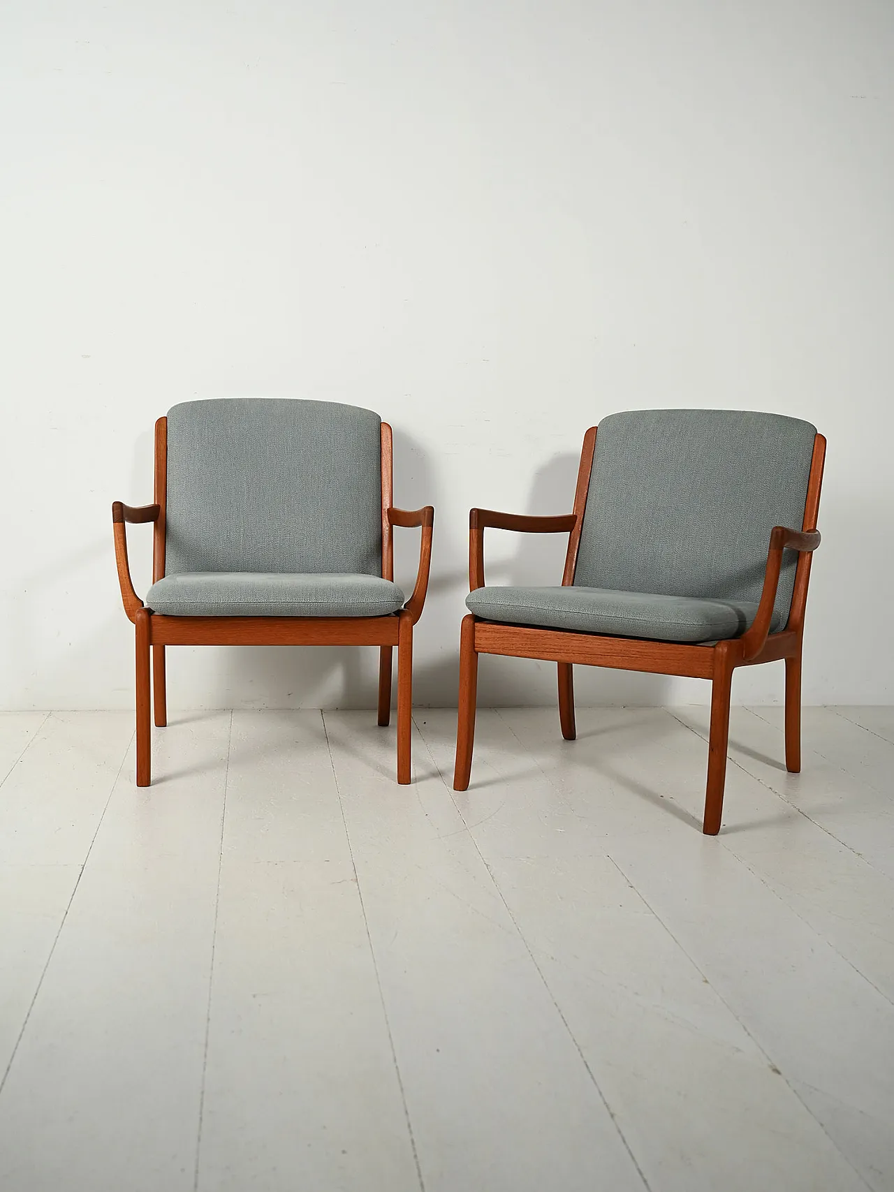 Pair of Senator armchairs by Ole Wanscher per Caso, 60s 1