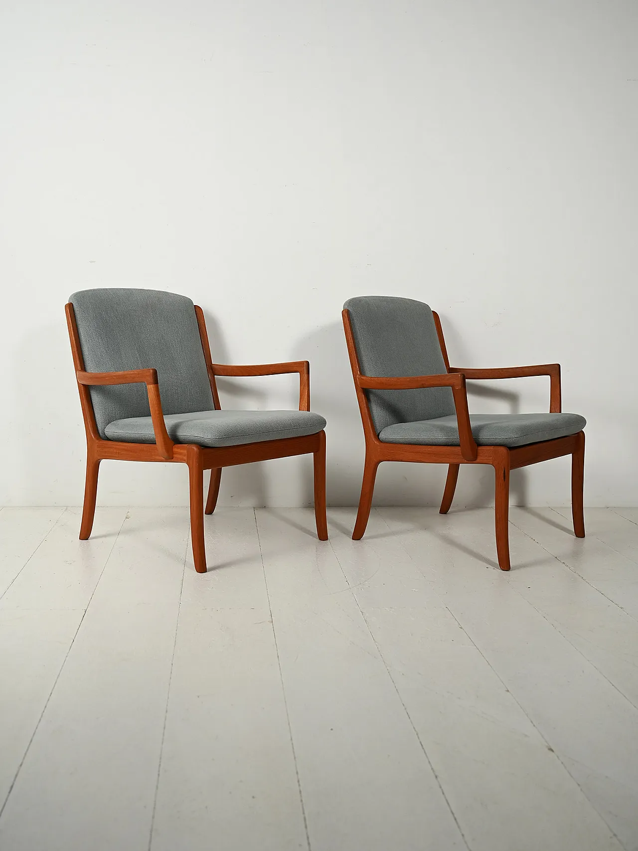 Pair of Senator armchairs by Ole Wanscher per Caso, 60s 3
